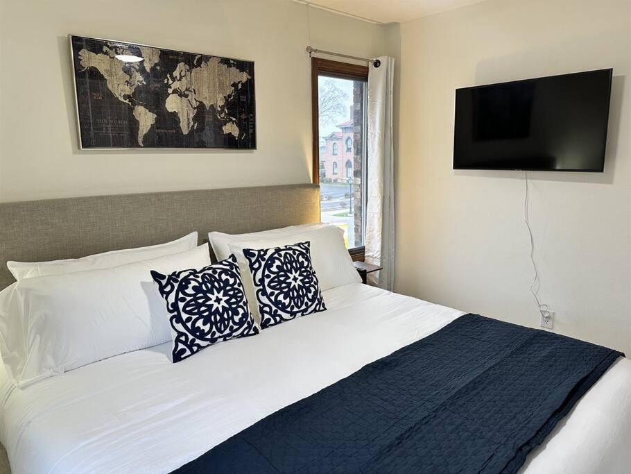 Capital Suite On 6Th Street - King Bed / Downtown! สปริงฟิลด์ ภายนอก รูปภาพ