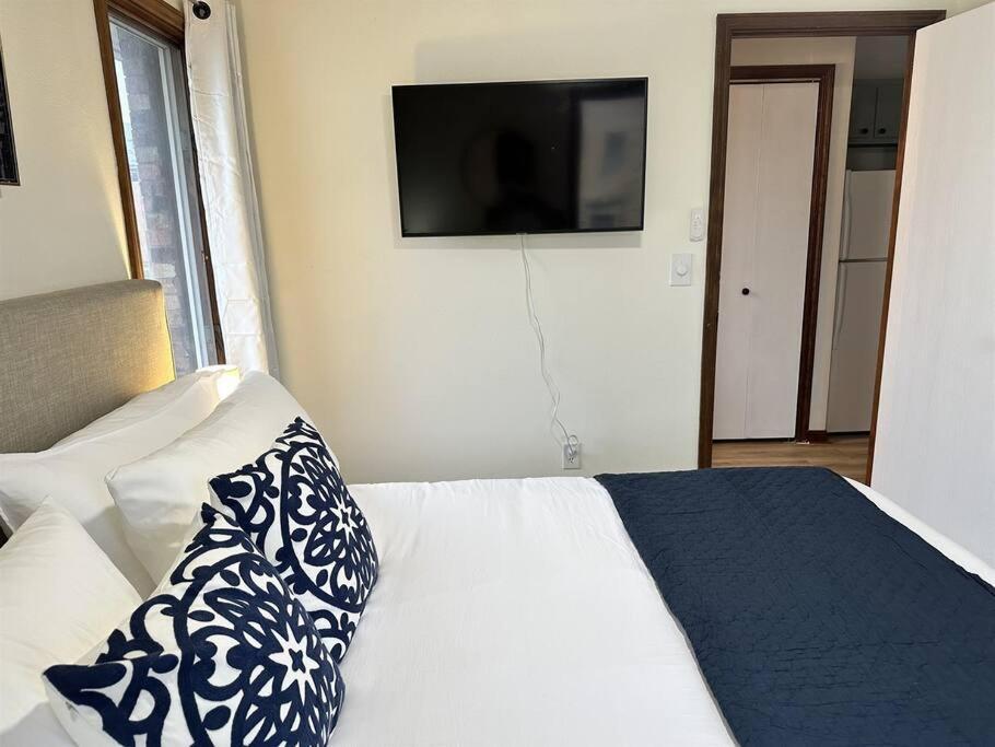 Capital Suite On 6Th Street - King Bed / Downtown! สปริงฟิลด์ ภายนอก รูปภาพ